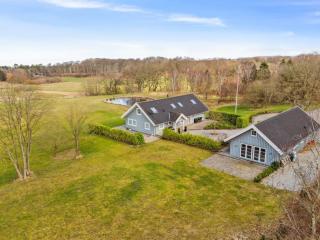 Holiday Home Marrit - 500m from the sea by Interhome - 6