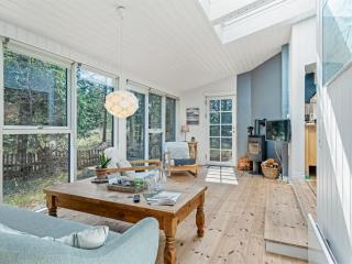 Holiday Home Hellena - 700m from the sea by Interhome - 1