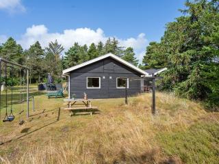 Holiday Home Hildulf - 2km from the sea by Interhome - 3