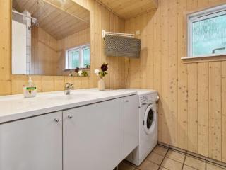 Holiday Home Ava - 850m from the sea by Interhome - 4