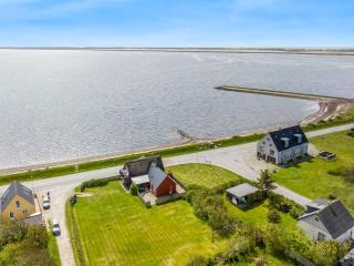 Holiday Home Edvardsine - 20m to the fjord by Interhome - 5