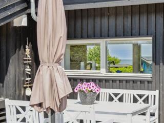 Holiday Home Tuulikki - 100m from the sea by Interhome - 4