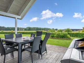 Holiday Home Bernice - 900m from the sea by Interhome - 1