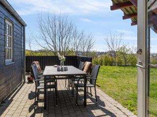 Holiday Home Fania - 500m from the sea by Interhome - 5