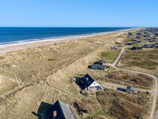 Holiday Home Kurt - 75m from the sea by Interhome - 5