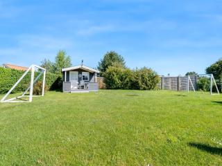 Holiday Home Stina - 600m from the sea by Interhome - 5