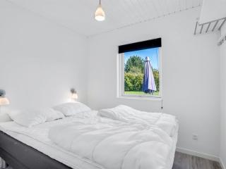 Holiday Home Stina - 600m from the sea by Interhome - 1