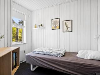 Holiday Home Aldina - 400m to the fjord by Interhome - 4