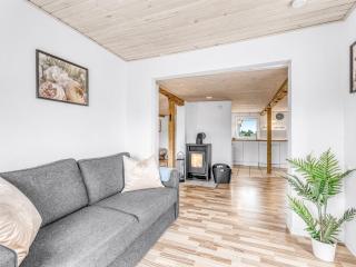 Holiday Home Anneke - 1-3km from the sea by Interhome - 4