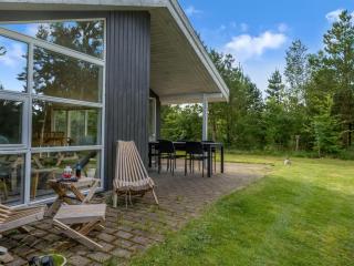 Holiday Home Ane - 800m from the sea by Interhome - 4