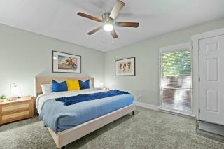 Walk to ATT Stadium Sleeps 10 - 9