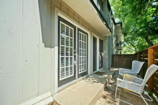 Walk to ATT Stadium Sleeps 10 - 4