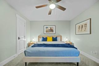 Walk to ATT Stadium Sleeps 10 - 3