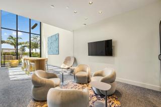 Luxury Miami Beach Condo At 72 Park - 4