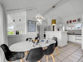 Holiday Home Elviira - 600m from the sea by Interhome - 7