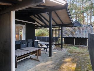 Holiday Home Ahti - 340m from the sea by Interhome - 2