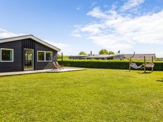 Holiday Home Helmtrud - 700m from the sea by Interhome - 3