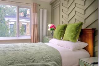 2BR Apt in London - 1 min From Metro to Central Ldn - 9