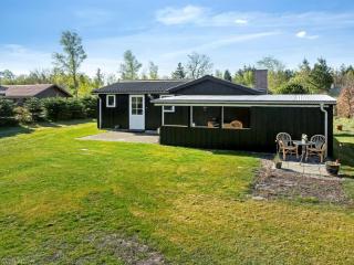 Holiday Home Yaris - from the sea by Interhome - 2