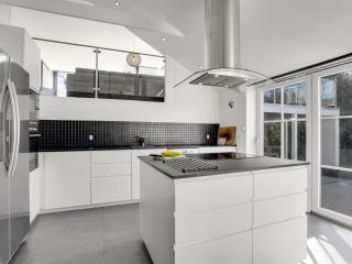 Holiday Home Judit - 10m from the sea by Interhome - 4