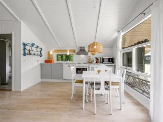 Holiday Home Nnykka - 125m from the sea by Interhome - 9