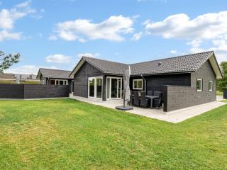 Holiday Home Frederikke - 990m from the sea by Interhome - 4