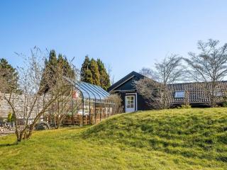 Holiday Home Hughe - 1-3km from the sea by Interhome - 2