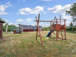 Holiday Home Ylvie - 500m from the sea by Interhome - 5