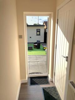 1BR Apt 2min walk from metro & 10min drive Heathrow - Cranford - 7