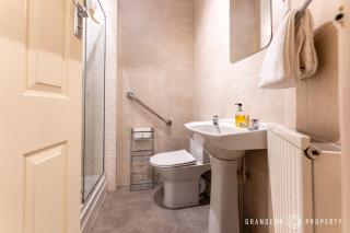 The Cransley by Grandeur Property - 5