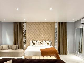 Ncomhome Luxury Villa - 8