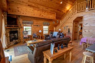 New River Front Log Cabin- 30 Mins to Skiing, Fire Pit, Dogs OK - 6