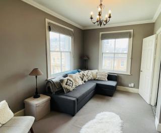 Top floor Battersea - 4