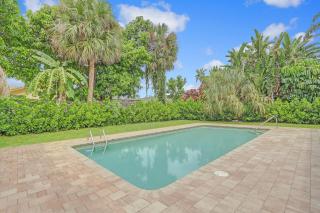 Private Pool and Bar Palm Beach Gardens Getaway - 9