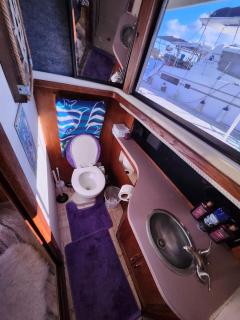 2 Bedroom Yacht Rental - 5