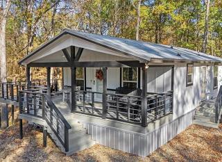 Broken Bow Cabin with Hot Tub, Deck & BBQ - 0