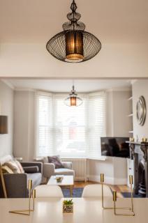 Cambridge 3 Bedroom with Wi-Fi Parking - 1