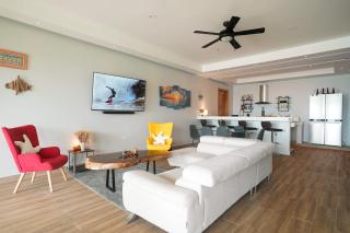 Beachfront Villa with Pool at the Heart of Venao - 4