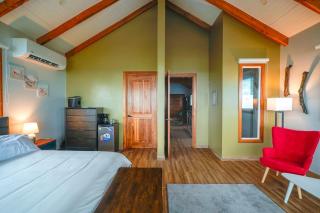 Beachfront Villa with Pool at the Heart of Venao - 2