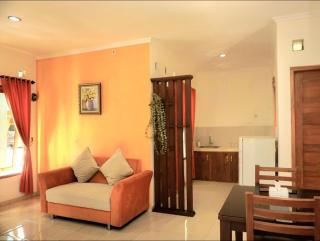 Homestay Kamar Tamu Patuk - 2