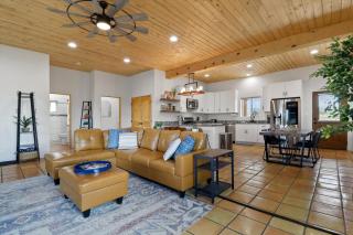 New Home, Big Views, Hot Tub, Gazebo! - Casa del Sol - 5