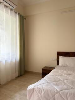 1 BHK Upper Tapovan Eternal Stayz - 7