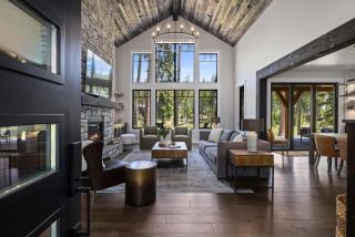 Lucky Elk Lodge in Suncadia- Fairway View, Hot Tub BBQ, Firepit, Game Room, Chefs Kitchen, Hi-speed Wi-Fi - 0