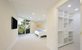 Four Bedroom Oceanfront Unit in Palm Beach - 1