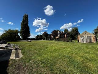 Spacious 6-Bed Countryside Home Surrounded by Nature - 2