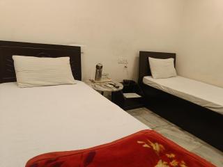 HOTEL Geetanjali - 5