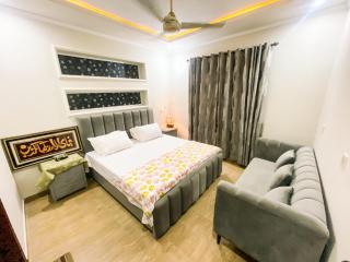 Sahiwal family Guest house - 4