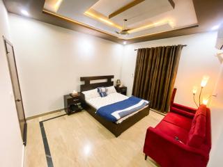 Sahiwal family Guest house - 5