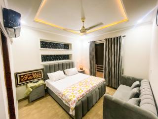 Sahiwal family Guest house - 8