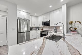 Lido Harbour South - Beachfront Condo with Heated Pool & Sunset Views - 4